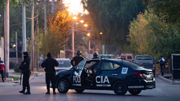 Violento enfrentamiento en Las Heras: cayó un joven con un arma policial